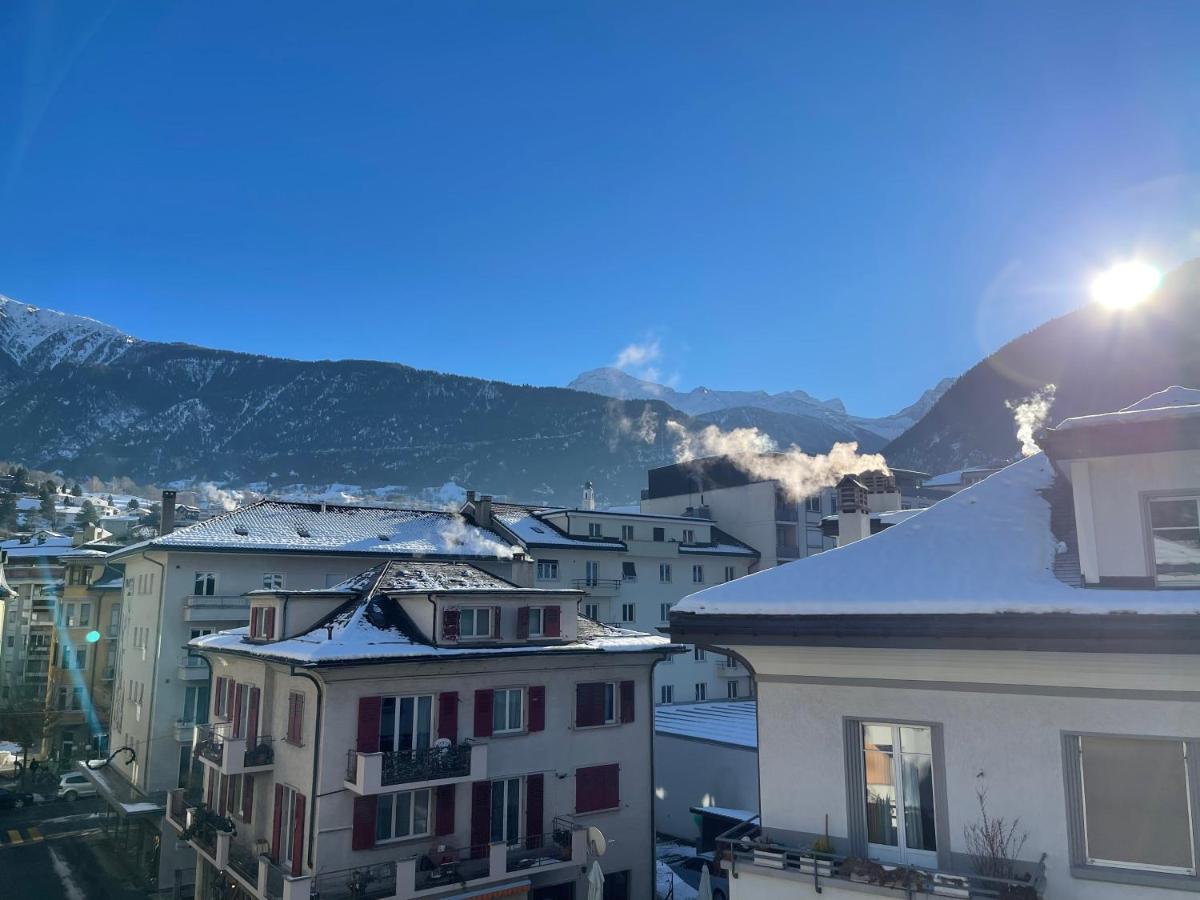 Brig City Mountain View Buitenkant foto